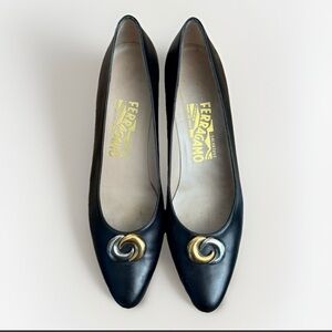 Vintage black leather Salvatore Ferragamo Pumps Size 8.5